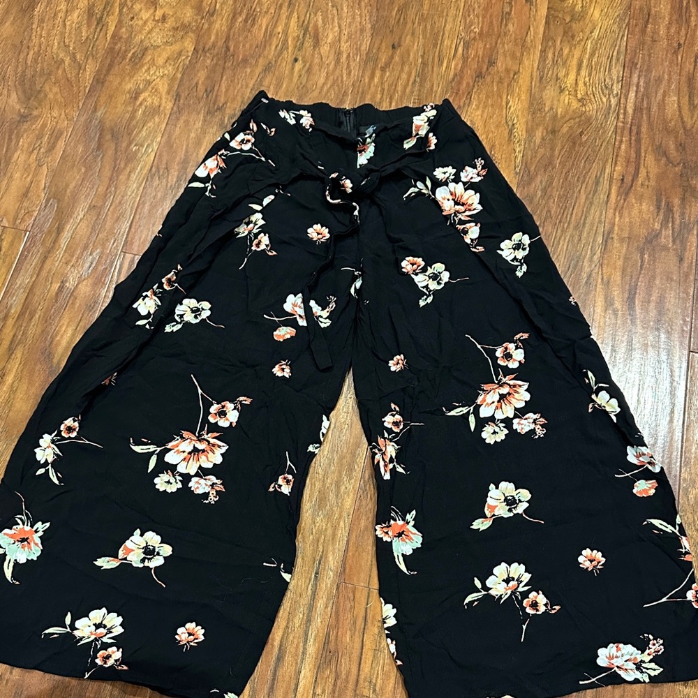 Soprano Black Floral Wide-Leg Pants
